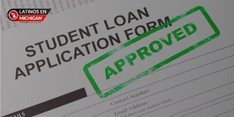 Notifican aprobación a solicitantes de alivio de préstamos estudiantiles, incluso mientras continúa la batalla legal