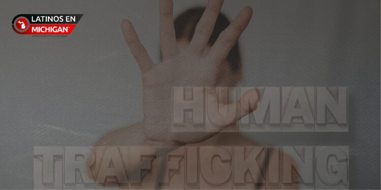 Oficiales de autotransportistas de la policía estatal unen fuerzas para luchar contra la trata de personas