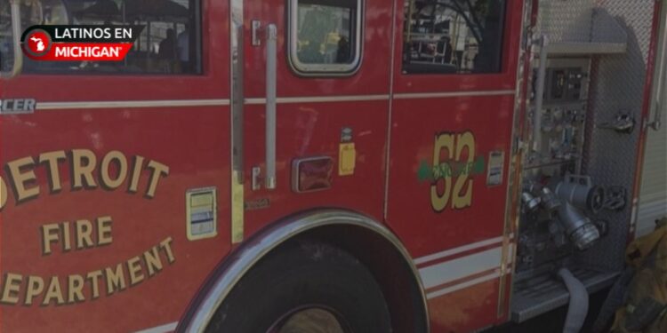 Departamento de bomberos de Detroit busca contratar a 50 bomberos