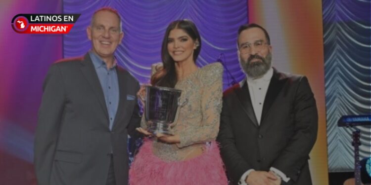 Ana Bárbara recibe el reconocimiento BMI Latin Awards