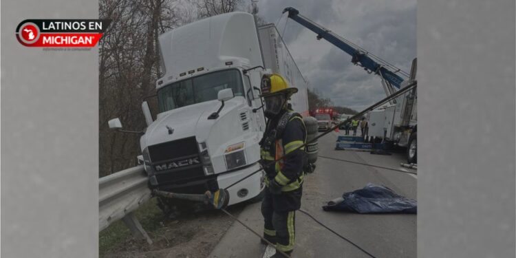Cierran la I-96 cerca de Milford luego de que un camión que transportaba pegamento se volcara