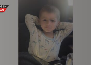 La policía de Van Buren localiza a los padres de un niño que fue encontrado deambulando por las calles en la madrugada