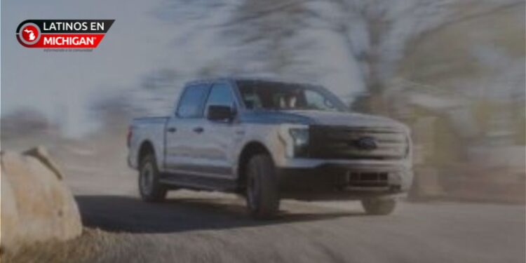 Ford baja el precio de la F-150 Lightning y aumenta su producción