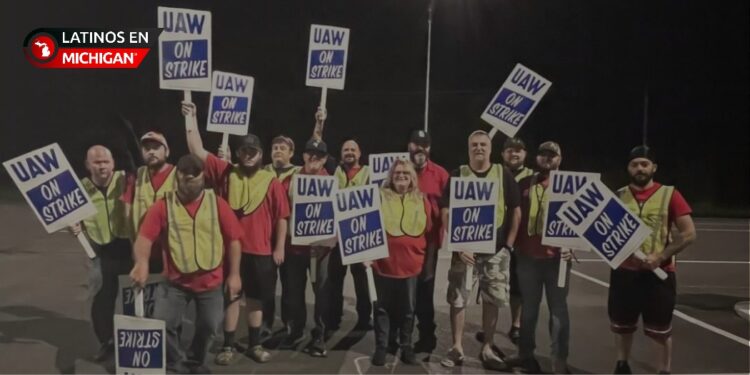 UAW en huelga contra los tres grandes fabricantes de vehículos