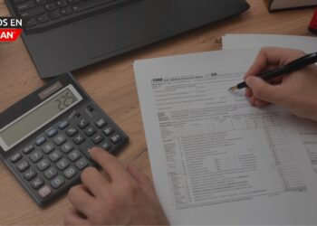 El IRS insta a los contribuyentes a revisar su retención de impuestos antes de fin de año