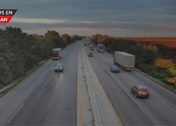 Gobernadora Whitmer anuncia financiación para mejorar las carreteras locales en Michigan