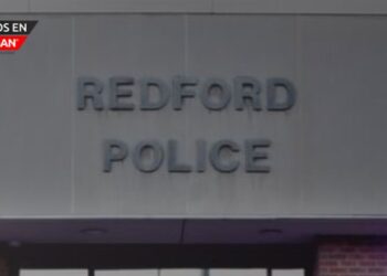 Un trabajador muere apuñalado por un compañero en Redford Union High School