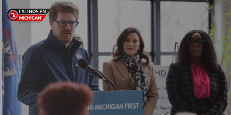 La gobernadora Whitmer y el representante Andrews anuncian programa de reparación de viviendas de MSHDA abierto a los residentes del suroeste de Michigan