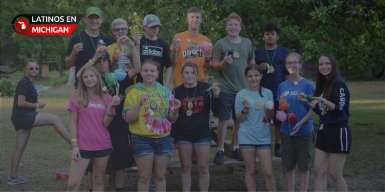 Campamento de verano ofrece diversión y ciencia a los jóvenes