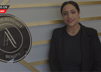 Adriana, la mujer que maquilla y empodera a otras emprendedoras