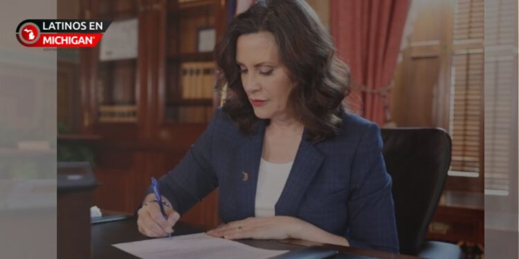 La gobernadora Whitmer firma proyectos de ley bipartidistas para fortalecer Servicios de salud y Justicia Penal