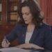 La gobernadora Whitmer firma proyectos de ley bipartidistas para fortalecer Servicios de salud y Justicia Penal