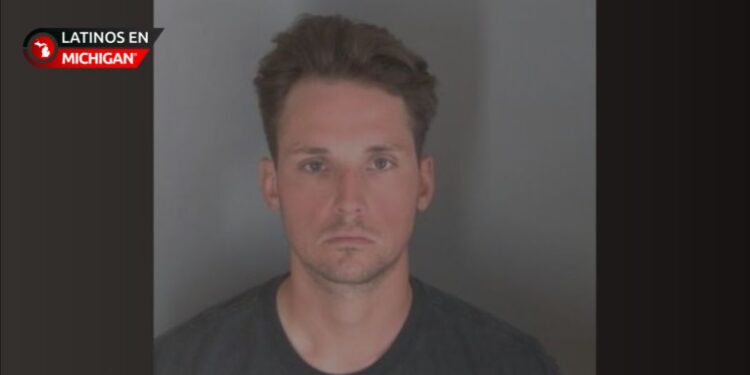 Detención en Macomb Township tras confrontación vehicular