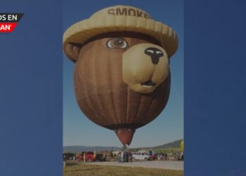 Globo aerostático gigante en el National Cherry Festival