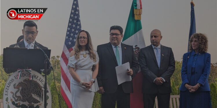 Celebración del Día de la Independencia de México destaca al Dr. Luis Villa por sus contribuciones científicas