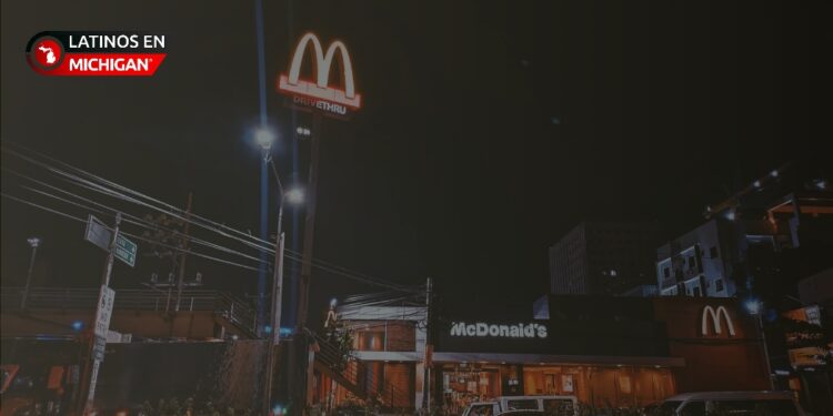 Brote de E. coli relacionado con hamburguesas de McDonald’s afecta a 49 personas en 10 estados de EE. UU.