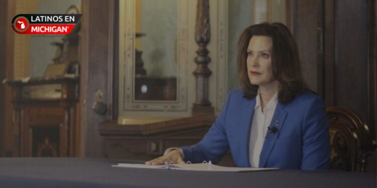 La gobernadora Whitmer impulsa la revitalización urbana con fondos para viviendas y comercios en Michigan