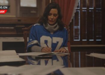 Gobernadora Whitmer firma leyes para reducir costos y expandir programas de aprendizaje en Michigan