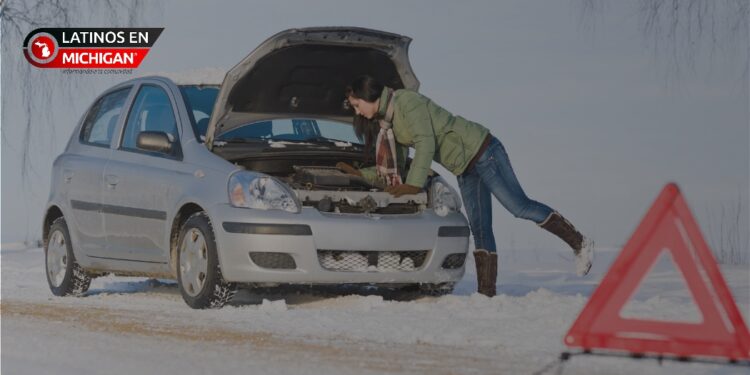 Mantén tu vehículo a salvo: Consejos de AAA para el aire ártico en Michigan