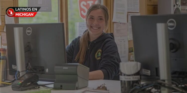 Cientos de puestos de trabajo disponibles para trabajadores de parques de verano