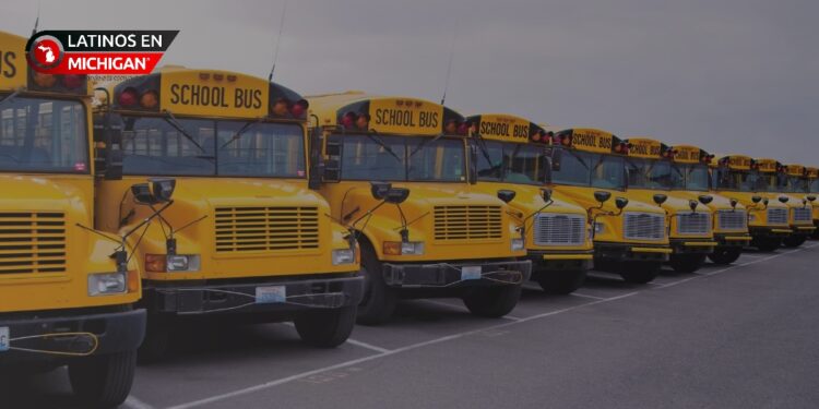 Detroit refuerza la seguridad escolar con cámaras inteligentes en sus buses
