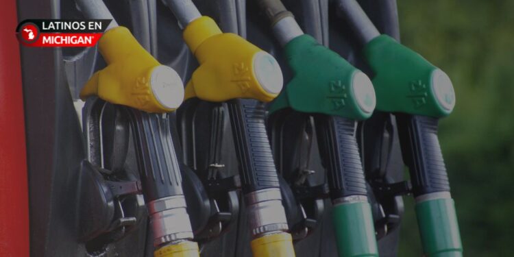 Los precios de la gasolina en Michigan vuelven a superar los 3 dólares por galón