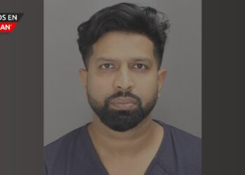 Médico que grabó a víctimas en secreto enfrenta décadas de cárcel tras declaración “no contest”